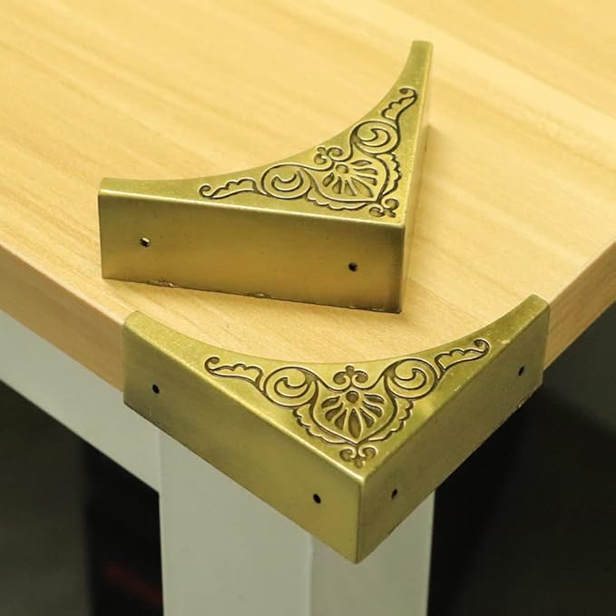 4Pcs Table Corner Protectors, 2.6"x2.6" Vintage Bronze Metal Corner Protector, Wooden Table Corner Guards, Triangle Edge Decorative, Metal Edge Safety Corner for Furniture Table Boxes Cabinet