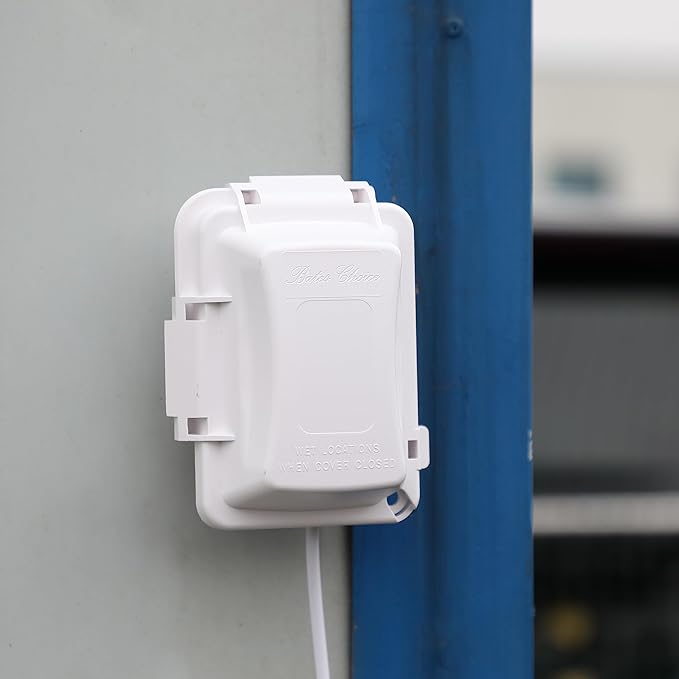 Bates Choice Weatherproof Electrical Outlet Cover, 1-Gang, White Plastic Outdoor Outlet Cover, Plug-In, 120 Volts AC, Compatible with All Devices
