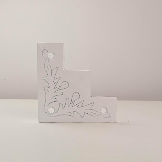 White Metal Corner Protector 3.3 * 3.3 * 1 in Decorative Wood Funiture 4pcs Barn Sliding Door Corner Guards Metal Table Corner Antirust Zinc Alloy Edge Cover Bracket with Screw