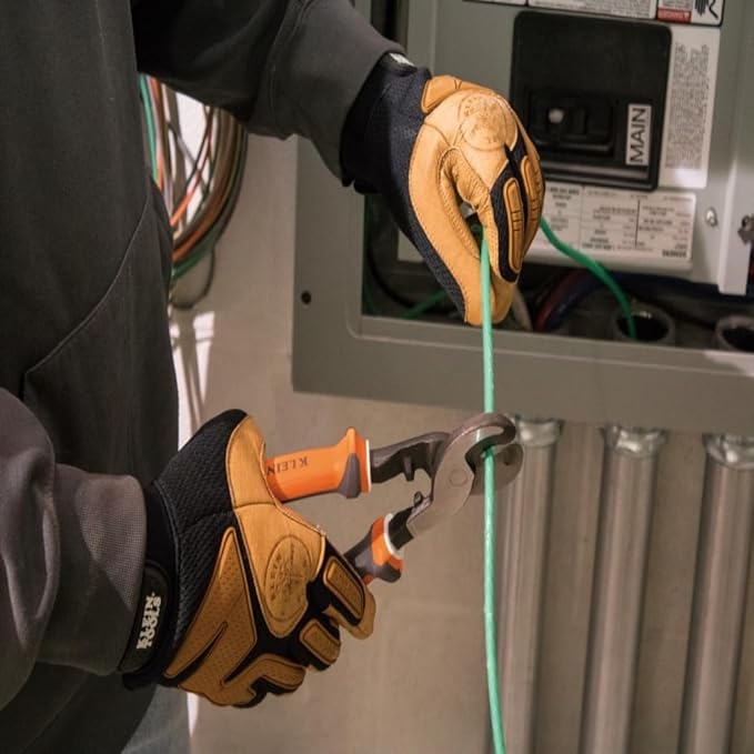 Klein Tools 63050-EINS Electricians Insulated Cable Cutter, Made in USA, Cuts Aluminum, Soft Copper and Communications Cable