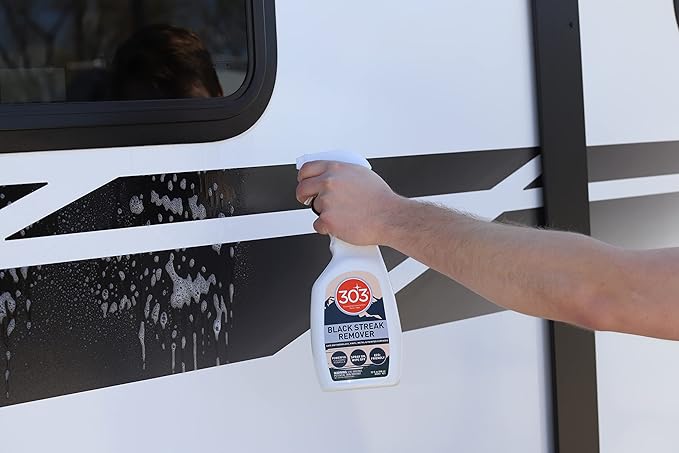 303 Products Black Streak Remover - Removes Black Streaks and Dirt, Provides A Clean, Streak-Free Finish on RVs, Campers, Pop-Ups, Motorhomes, and Boats, 32oz (30243)