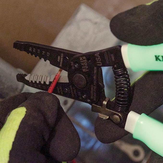 Klein Tools 11055GLW Wire Stripper / Cutter, Made in USA, Klein-Kurve Stripper / Cutter, 10-18 AWG Solid, 12-20 AWG Stranded Wire, Glow in the Dark Grips