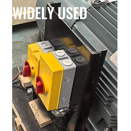 63 Amp Disconnect Switch 690V AC, IP66 Waterproof, Isolation PV Disconnect On Off Combiner Box, 4 Pole 63A Combiner Box for PV System