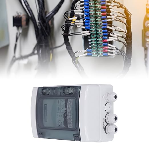 Solar PV Combiner Box 40A 1000V IP65 for Industrial and Off Grid Power Generation