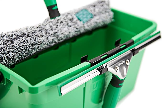 Unger AK015 Window Cleaning Kit PRO Set - Power Washer Sleeve, ErgoTec Squeegee, Bucket 18L, Liquid Glass Cleaner 1L, Safety Glass Scraper, Microfibre Cloth - Professional Window Cleaner, Green