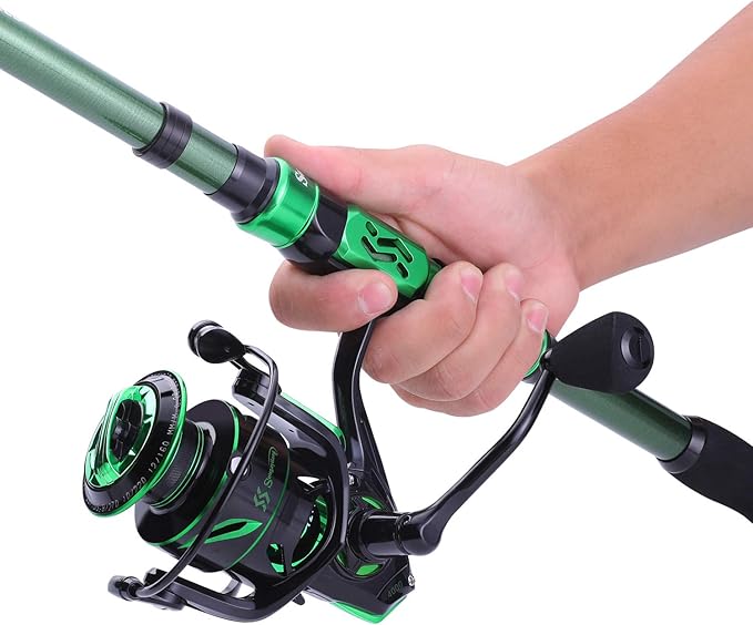 Sougayilang Fishing Rod and Reel Set Carbon Fiber Telescopic Fishing Rod 12+1BB Spinning Reel with Carry Case for Saltwater Freshwater