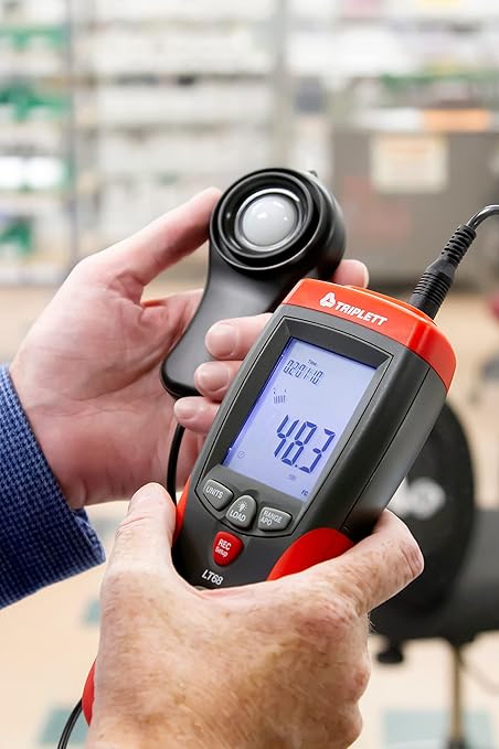 Triplett LT68 Light Meter/Datalogger up to 400,000 Lux / 40,000 Fc
