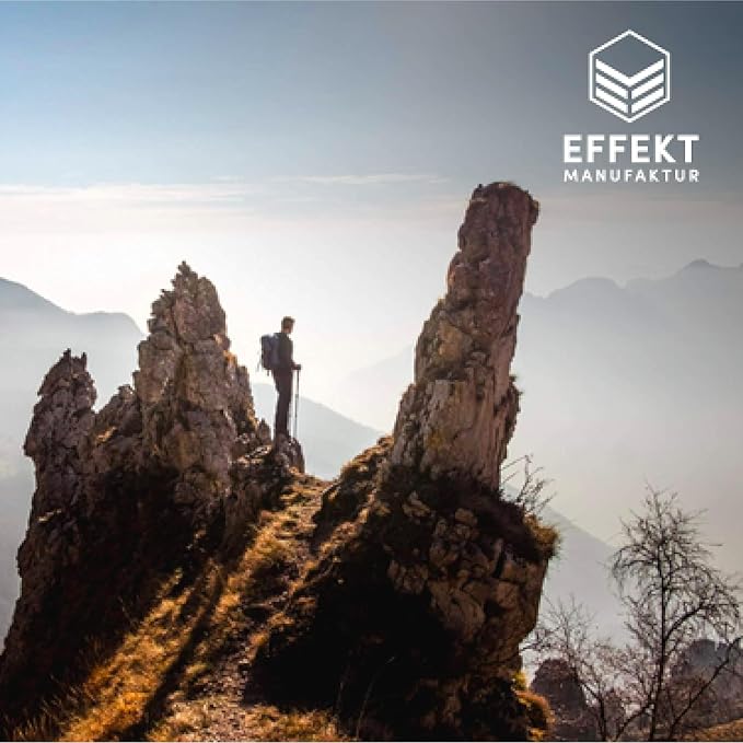Effekt Carbon Trekking Poles Adjustable with Cork Grip & Bag - Hiking Poles, Telescopic Portable Nordic Walking Stick with Quick Locks, Collapsible Hiking Poles for Men, Women, self Defense ski Poles