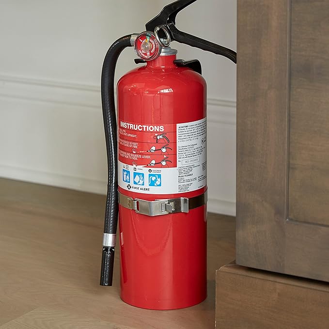 FIRST ALERT BRACKET5 Replacement Fire Extinguisher Bracket