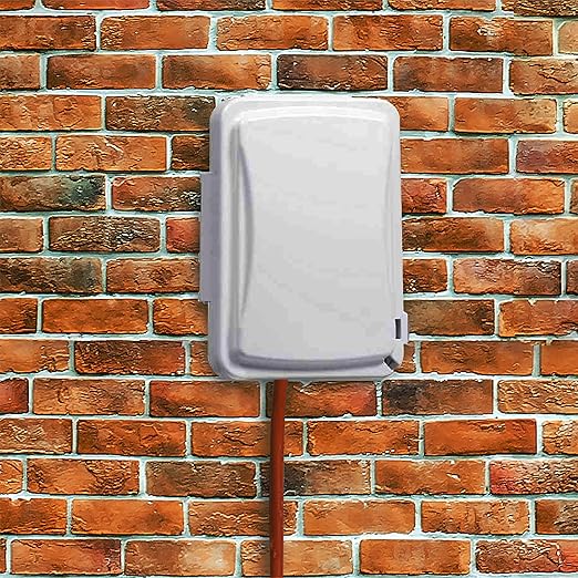 TayMac MM110W Weatherproof Single Outlet Outdoor Receptacle Cover, 5/8 Inches Deep, White